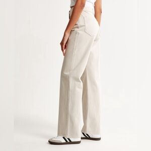 Abercrombie Curve Love “The Loose” High Rise Jeans